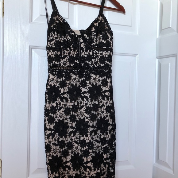 Dress - Picture 1 of 2